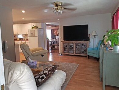 31 Crowningshield Rd, Worcester, MA 01604 - photo 2