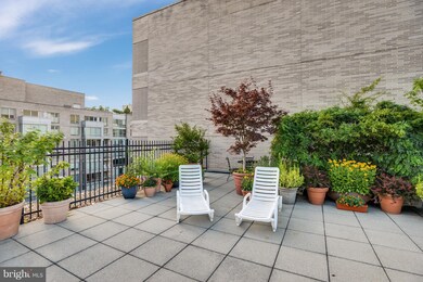 Carriage House unit 303, Washington, DC 20037 - photo 3