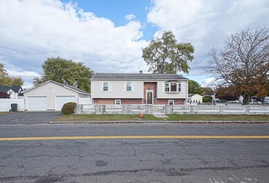 485 Riverside Rd, Springfield, MA 01107 - photo 2