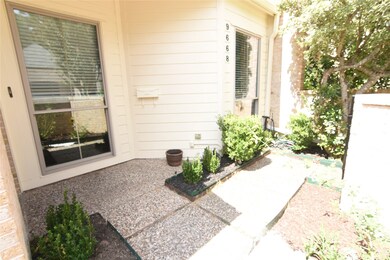 9668 Longmont Dr, Houston, TX 77063 - photo 3