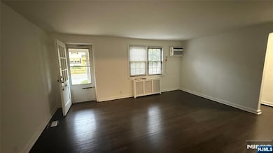 445 Union Ave unit 2E, Rutherford, NJ 07070 - photo 3