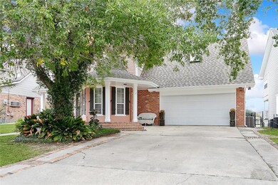 So close to I-10 by car and 5 minutes to Lake Pontchartrain by boat