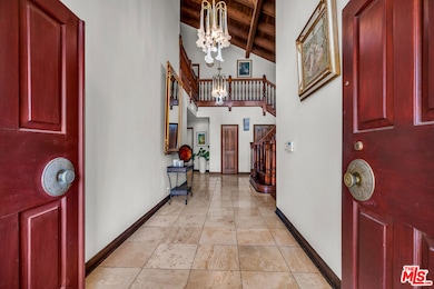 6024 Woodland View Dr, Woodland Hills, CA 91367 - photo 3