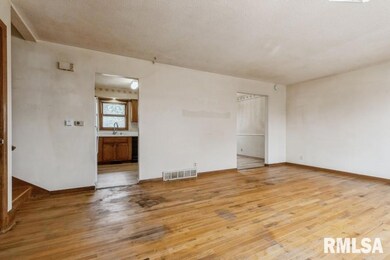 1807 Sutton Place, Bettendorf, IA 52722 - photo 3