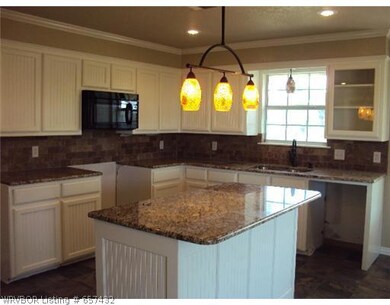 Kitchen. GRANITE COUNTER TOPS. BIG OPEN KITCHEN BR