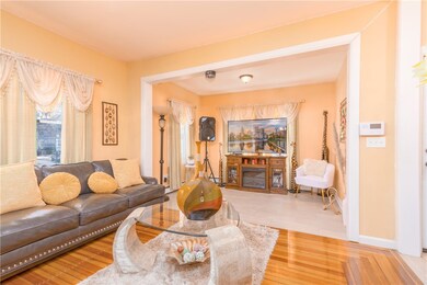 61 Warrington St, Providence, RI 02907 - photo 5