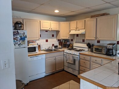 569 Cambridge St unit 3, Allston, MA 02134 - photo 3