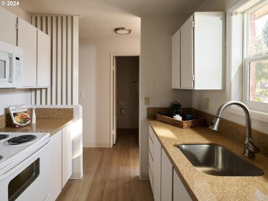 6845 SW 198th Ave, Beaverton, OR 97007 - photo 4