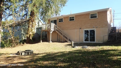 2556 N Delaware Dr, Mount Bethel, PA 18343 - photo 2