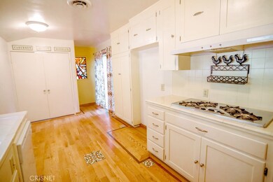 5009 Alhama Dr, Woodland Hills, CA 91364 - photo 6