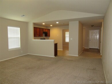 2613 N 21st St, Broken Arrow, OK 74012 - photo 3