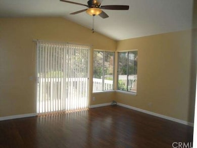 MASTER ROOM
