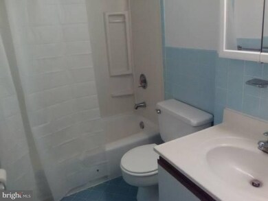 Van Ness East unit 117, Washington, DC 20008 - photo 6