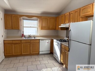 728 Linden Ave unit 2, Elizabeth, NJ 07202 - photo 4