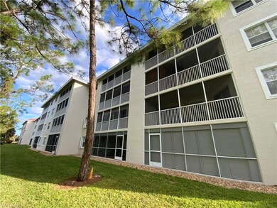 441 Quail Forest Blvd unit 401, Naples, FL 34105 - photo 2