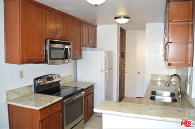 6050 Canterbury Dr unit F205, Culver City, CA 90230 - photo 5