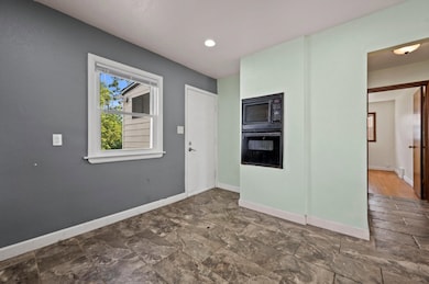 4040 W Green Tree Rd, Milwaukee, WI 53209 - photo 7