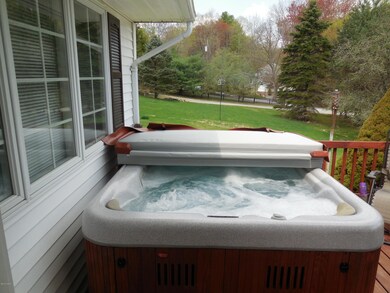 108 Wyckoff Ln, Milford, PA 18337 - photo 4