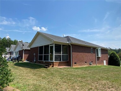 3140 Zoo Pkwy unit 204, Asheboro, NC 27205 - photo 2