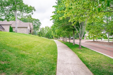 2324 Dogwood Grove Cir, Signal Mountain, TN 37377 - photo 4