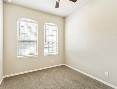 17039 Shy Leaf Ct, Conroe, TX 77385 - photo 5