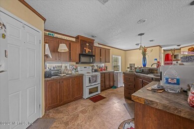 204 SW Trenton Terrace, Fort White, FL 32038 - photo 7