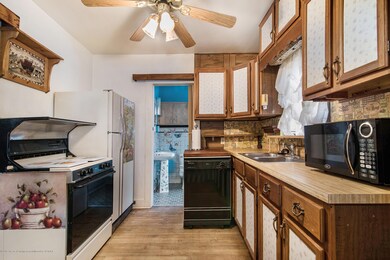 1878 Chestnut St, Holt, MI 48842 - photo 7