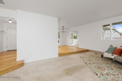 Living Room-20210819-6424