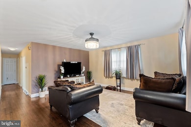 133 Robbins Ave, Ewing, NJ 08638 - photo 7