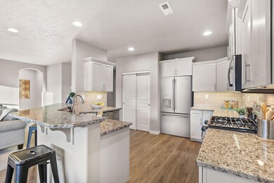 1974 NW 8th St, Redmond, OR 97756 - photo 4