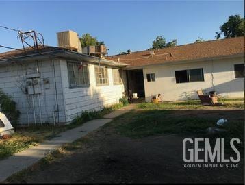 804 11th St, Bakersfield, CA 93304 - photo 2