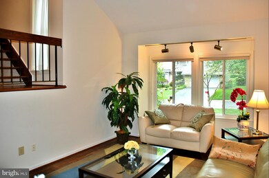 14509 Antigone Dr, North Potomac, MD 20878 - photo 7