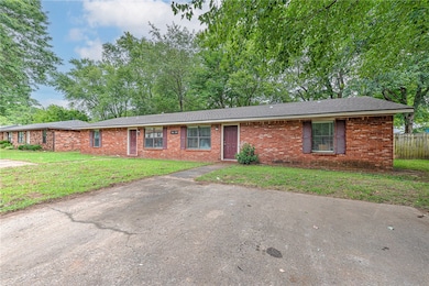 101 & 103, 2732 & 27 N Adobe Sierra Valencia St, Fayetteville, AR 72703 - photo 2