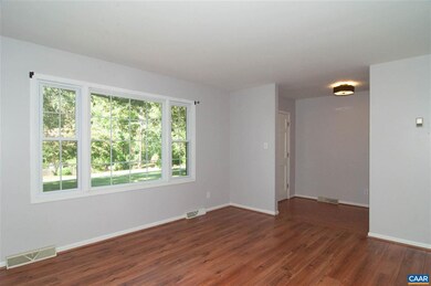 422 Whitethorn Ct, Ruckersville, VA 22968 - photo 5