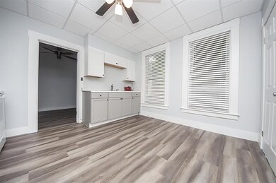 18-20 Cleveland Place, Laconia, NH 03246 - photo 5