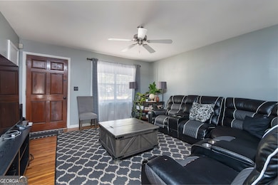 761 Robert e Lee Pkwy, Jonesboro, GA 30238 - photo 6