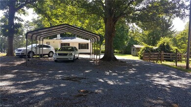 1989 Spero Rd, Asheboro, NC 27205 - photo 3