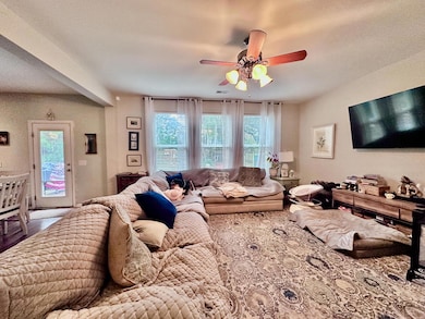 1301 Merchant Ct, Mount Pleasant, SC 29466 - photo 3