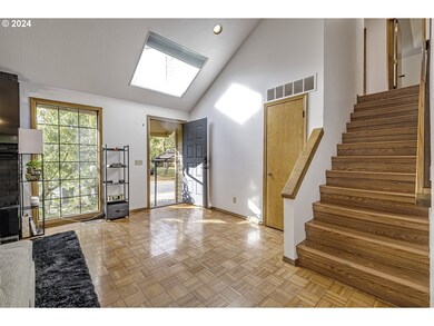 17529 SW Beaver Ct, Beaverton, OR 97006 - photo 4