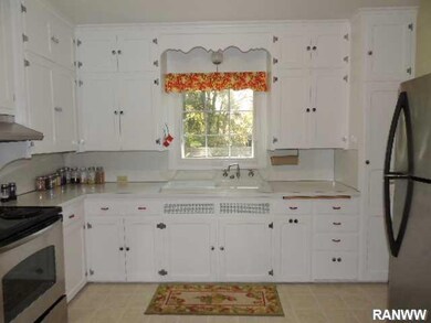 209 13th St SE, Menomonie, WI 54751 - photo 7