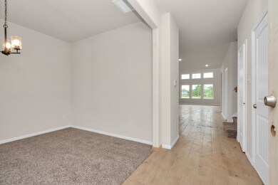 258 Eagleville Dr, Alvin, TX 77511 - photo 2