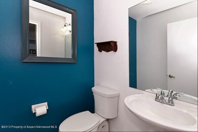 2nd bdrm bathroom
