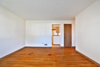 1091 Urban Dr, Columbus, OH 43229 - photo 5
