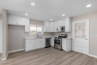 2126 E GRETTA PL Phoenix AZ 85022
