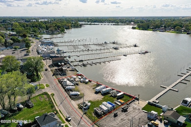 5962 Edgewater Dr, Toledo, OH 43611 - photo 5