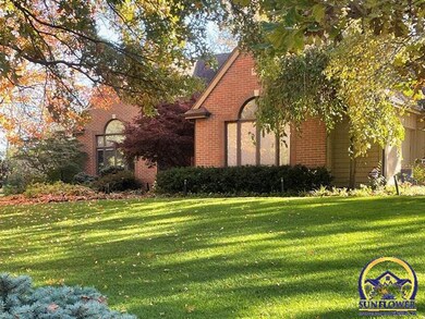 5645 SW 33rd St, Topeka, KS 66614 - photo 2