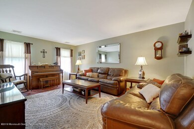 010_cmp00886-cmp00890