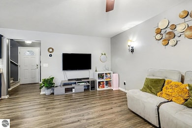 2430 Rosewood N unit B, Mount Pleasant, MI 48858 - photo 3