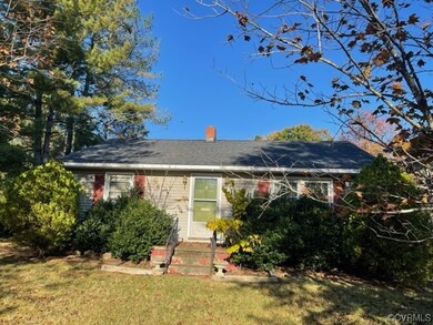 View of front facade with a front lawn