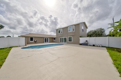 back of house & pool